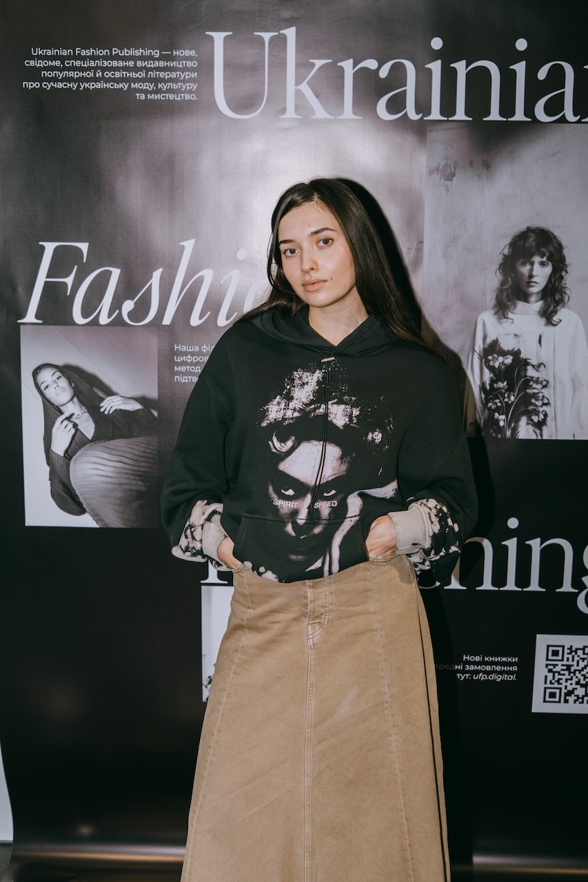 Ukrainian_Fashion_Publishing_and_Mamaratstsi_110